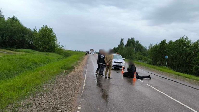 На дороге в Витебской области Белоруссии обнаружили тело россиянина