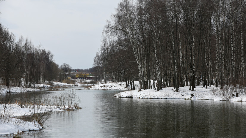 Вильфанд: снег сохраняется на 35% территории России