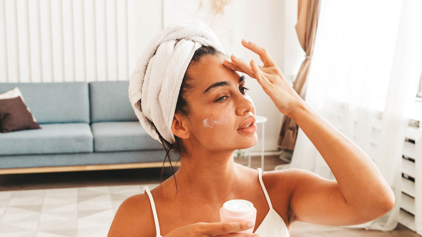 Косметолог Лученкова: летом не стоит использовать средства с ретиноидами