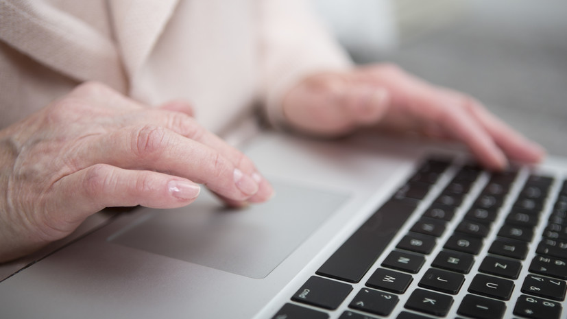 Для участников «Московского долголетия» разработали курс по блогингу