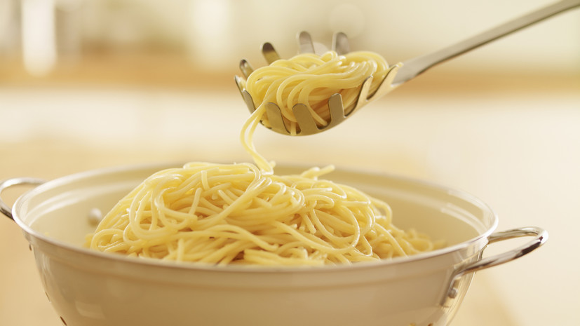 Врач Павлова посоветовала выбирать цельнозерновые макароны для контроля веса