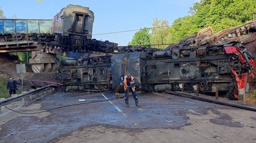 Машинист потерпевшего крушение под Курском поезда позвонил родным из больницы