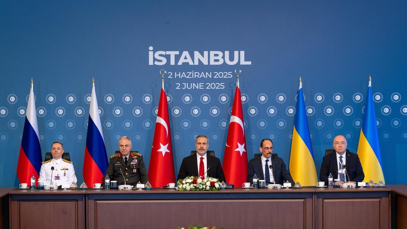 Фидан поблагодарил делегации Москвы и Киева за конструктивный подход к диалогу