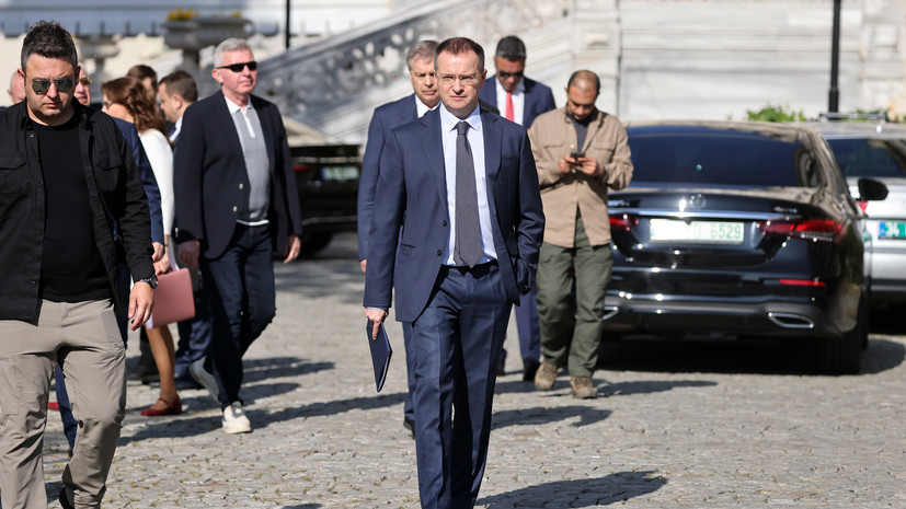 Мединский: Россия работает над воссоединением семей, разъединившихся из-за СВО