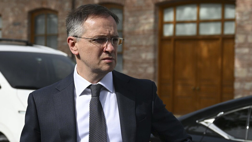 Мединский: украинские родители обращаются в российские консульства за помощью