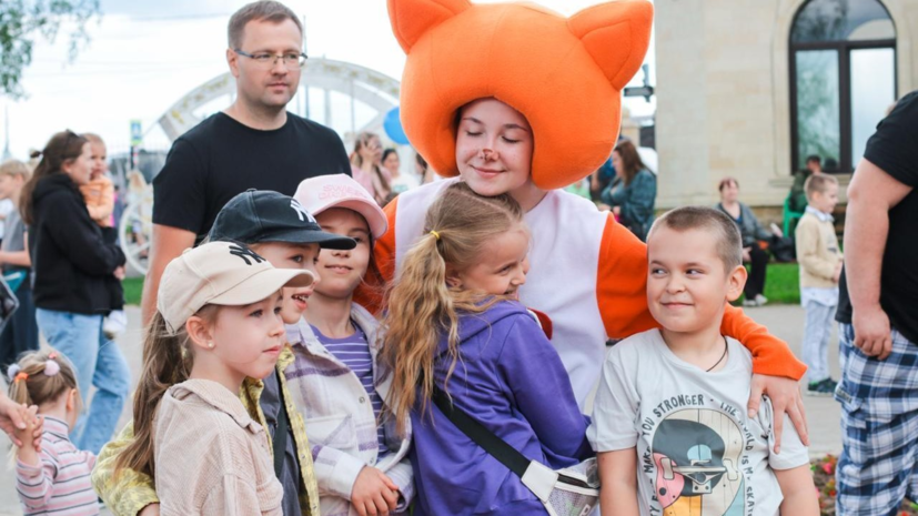 Свыше 139 тысяч человек посетили парки Подмосковья в День защиты детей