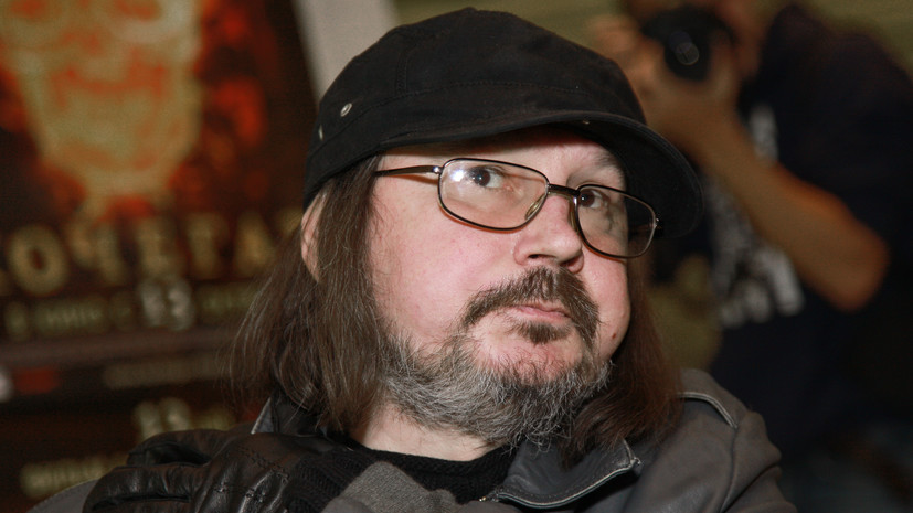 Скульптор Баймуханов рассказал о работе над памятником Балабанову