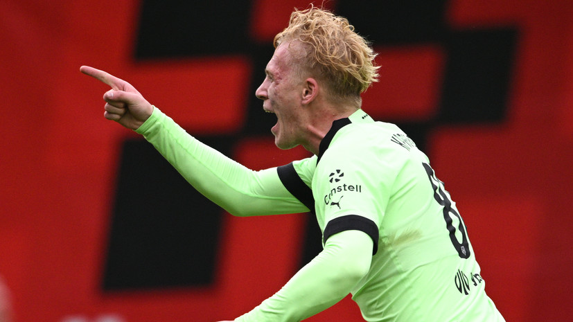 Кривцов и Сафонов проводят парижские каникулы