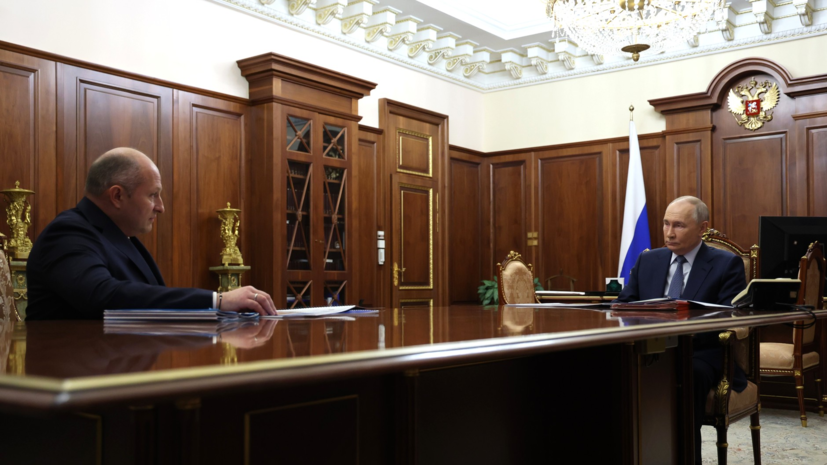Путин повысил главу МЧС Куренкова в звании до генерал-полковника