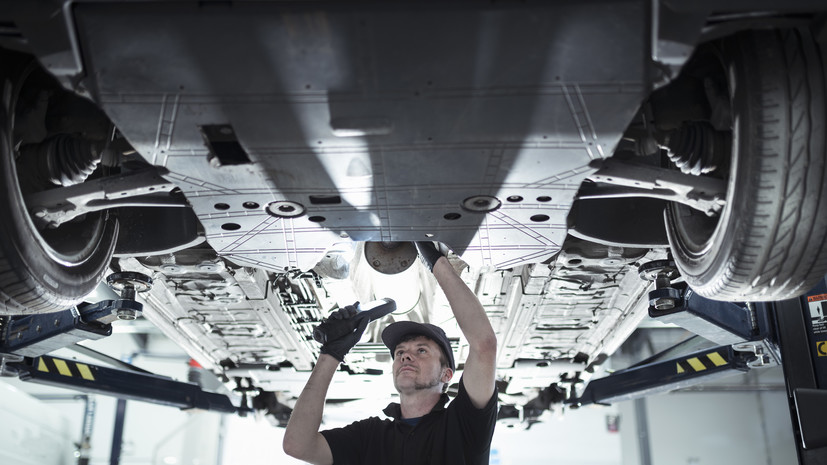 Автоэксперт Корнев посоветовал не экономить на обслуживании машины
