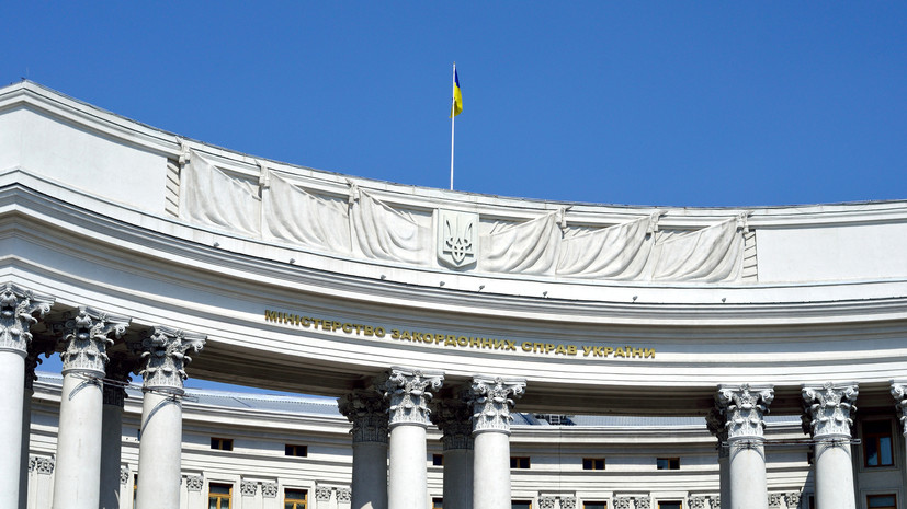 МИД Украины осудил учреждение в Польше Дня памяти жертв Волынской резни