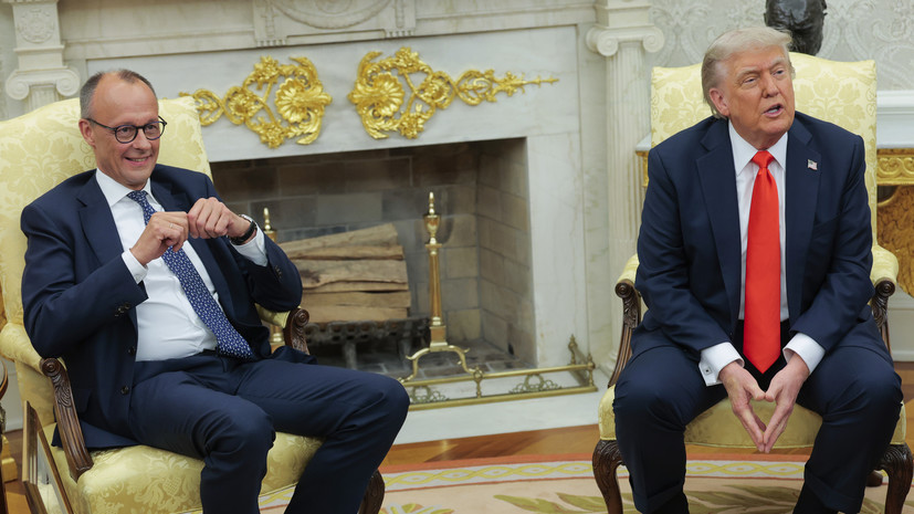 Мерц подарил Трампу копию свидетельства о рождении деда президента США