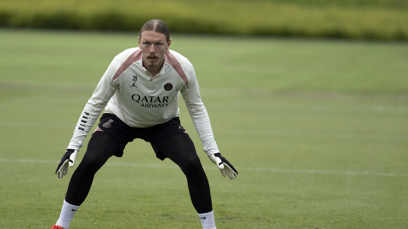 Карпин заявил, что Сафонов должен сыграть за сборную России в матче с Нигерией