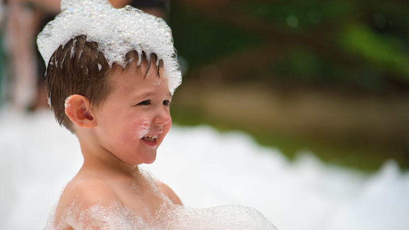 Врач Бережанский назвал пенные вечеринки опасными для детей