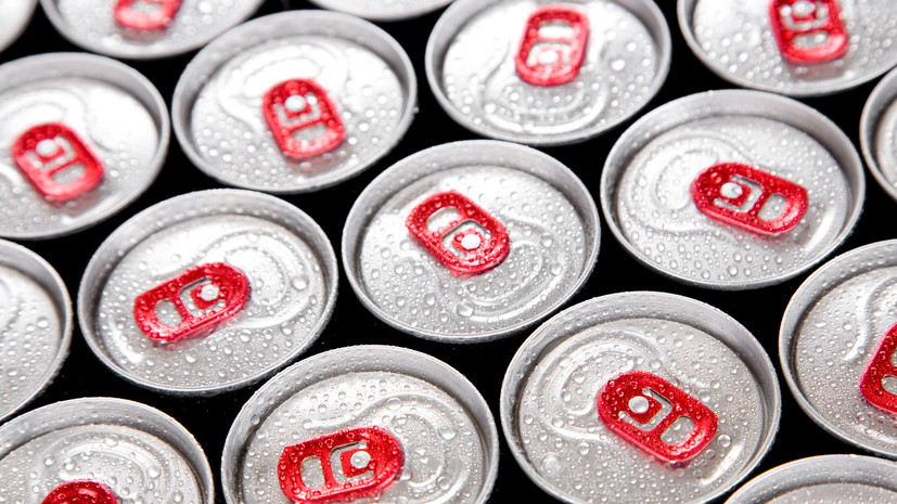 Путин подписал закон о штрафах до 500 тысяч рублей за продажу энергетиков детям