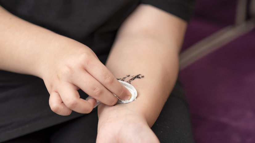 Врач Андриянова: для временных тату могут использовать синтетическую хну