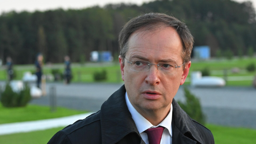 Мединский рассказал, что на переговорах 2022 года беседовал с украинцем Киреевым