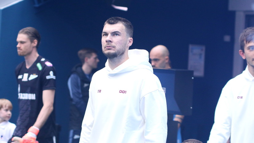 «Локомотив» объявил о переходе Комличенко