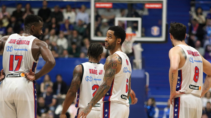 Футбольный ЦСКА поздравил баскетбольных армейцев с победой в Единой лиге ВТБ