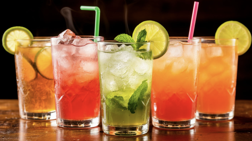 Врач Арзамасцев: напитки со льдом приводят к обострению гастрита и язвы