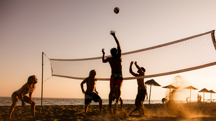 Специалист посоветовал соблюдать правила безопасности при игре в пляжный волейбол