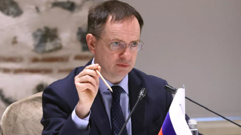 Мединский: Россия ответит, если Киев будет следовать интересам других стран