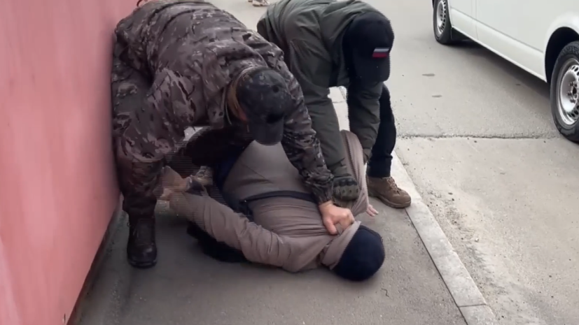 Незаконно вывел за рубеж €2,4 млн: ФСБ сообщила о задержании главы орловского филиала Россельхозбанка