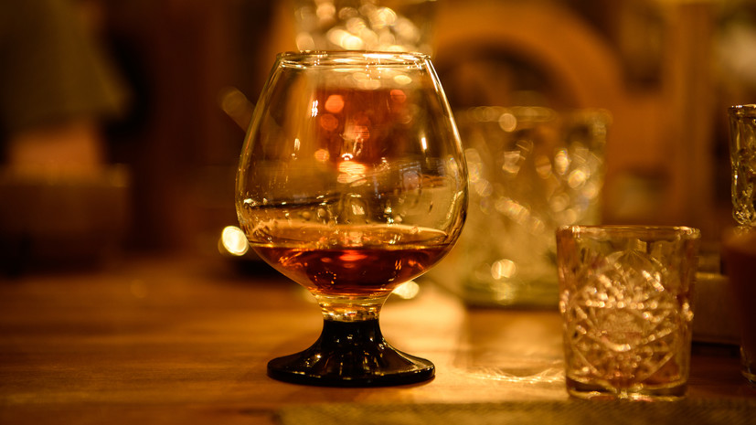 Армения обвинила Грузию в блокировке экспорта коньяка в Россию