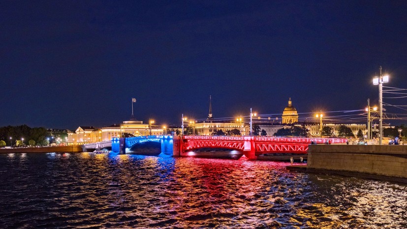 Звуковое шоу «Поющие мосты» в Петербурге посвятят Дню России