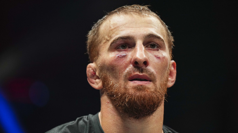 Берхамов проиграл Сент-Луису удушающим приёмом на турнире PFL World Tournament 5