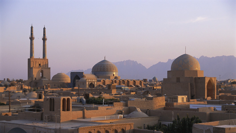 Группу из 88 россиян эвакуируют из Ирана через Азербайджан