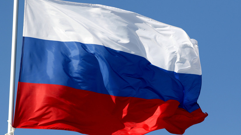 Геральдист Цветков опроверг наличие флага России в поздравлении Пентагона