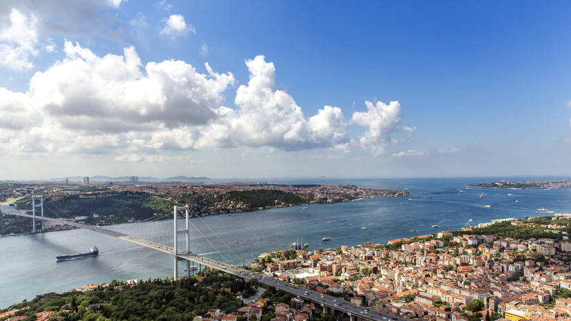 Турция поднимет цену прохода через проливы Босфор и Дарданеллы