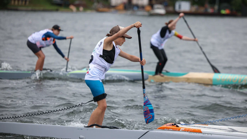 В подмосковном Красногорске прошли соревнования по сёрфингу