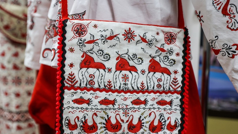 В Москве на 21% за год выросли продажи костюмов в народном стиле