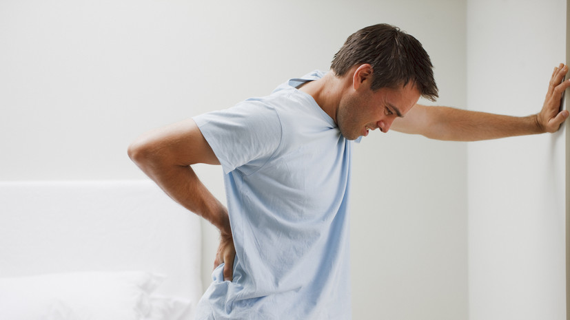 Специалист Силина рассказала, как нужно ходить, чтобы не болела спина