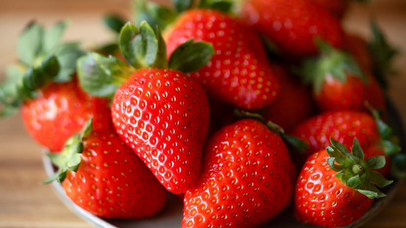 Диетолог Королёва: клубнику нельзя употреблять людям с аллергией на берёзу