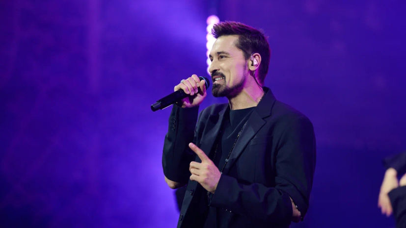 Билан и группа «Комбинация» выступили на закрытой вечеринке ПМЭФ