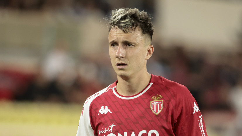 Агент Головина назвал бредом информацию о выставлении игрока на трансфер