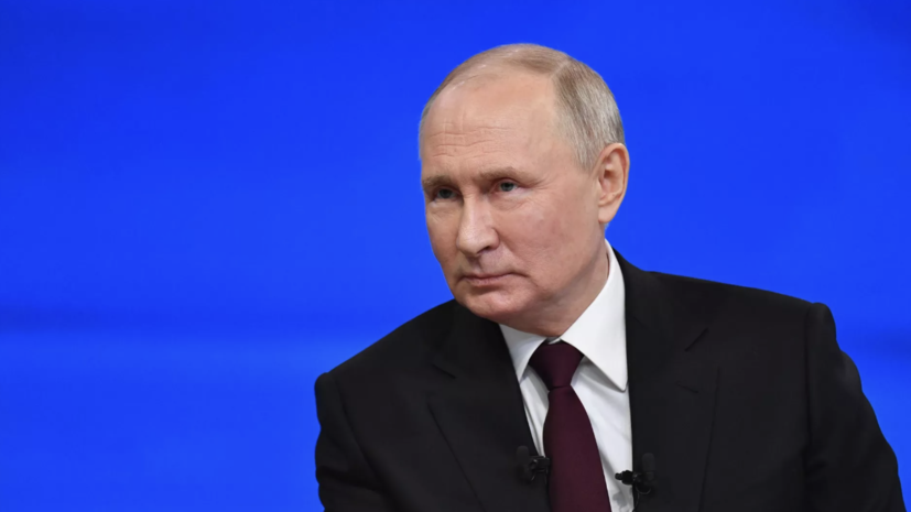 Путин приехал на площадку ПМЭФ