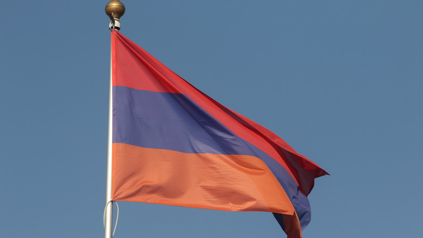 Экс-омбудсмен Армении: власти удалились от демократических принципов