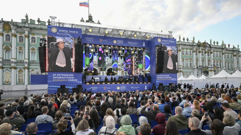 Концерт «В ритме лета» стал кульминацией фестиваля «Петербургские сезоны» на ПМЭФ