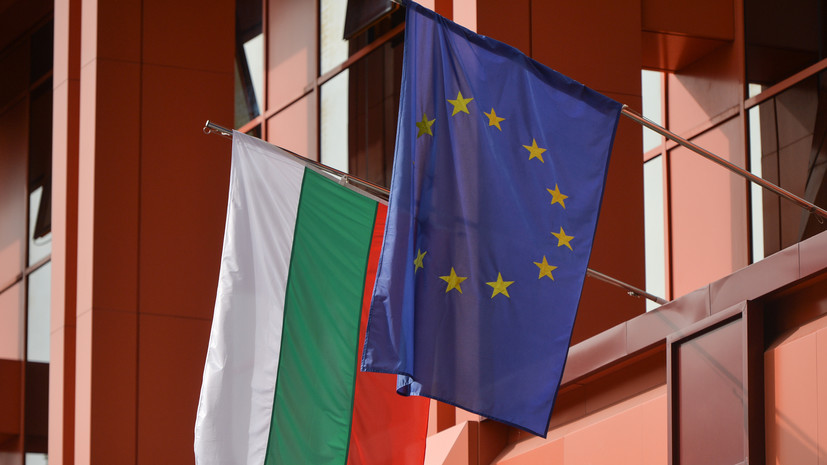 Стоянов: Евросоюз насильно втягивает Болгарию в еврозону из-за кризиса