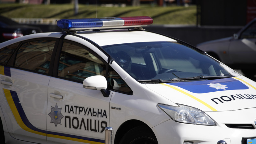 Сотрудник военкомата сбил женщину и скрылся с места ДТП на Украине