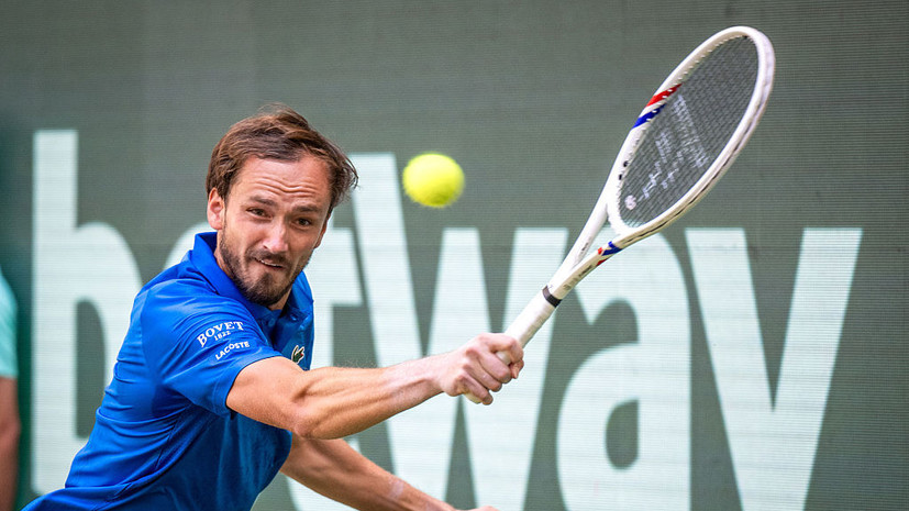 Медведев проиграл Бублику в финале турнира ATP в Халле