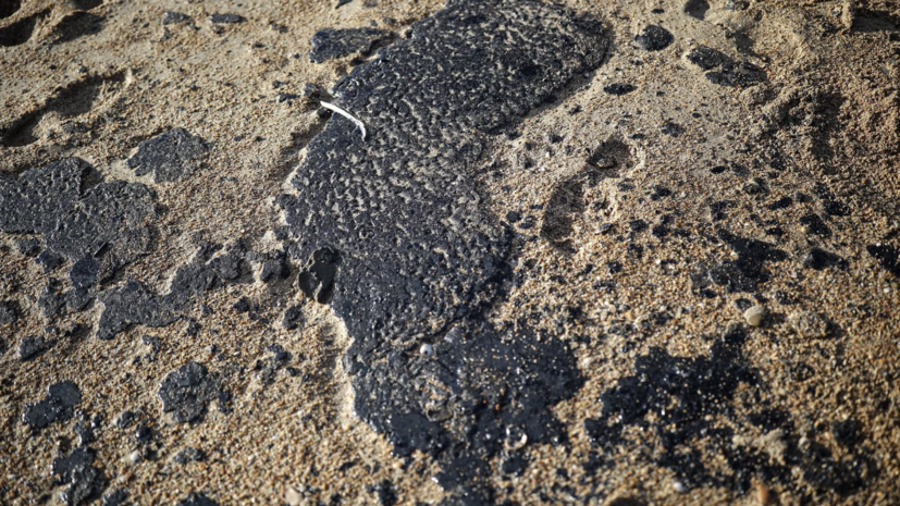 Дерматолог Галлямова рассказала об опасности купания в водоёме с мазутом