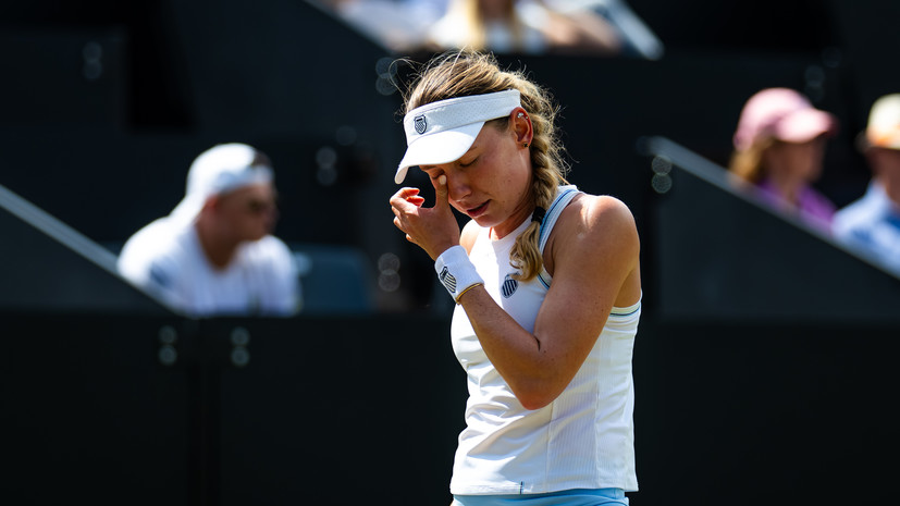 Александрова проиграла Свёнтек в 1/4 финала турнира WTA в Бад-Хомбурге