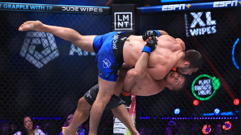 Сидельников раскритиковал PFL за решение в бою Молдавского и Романова