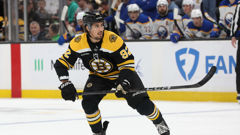 «Бостон» подписал двухлетний контракт с нападающим Хуснутдиновым