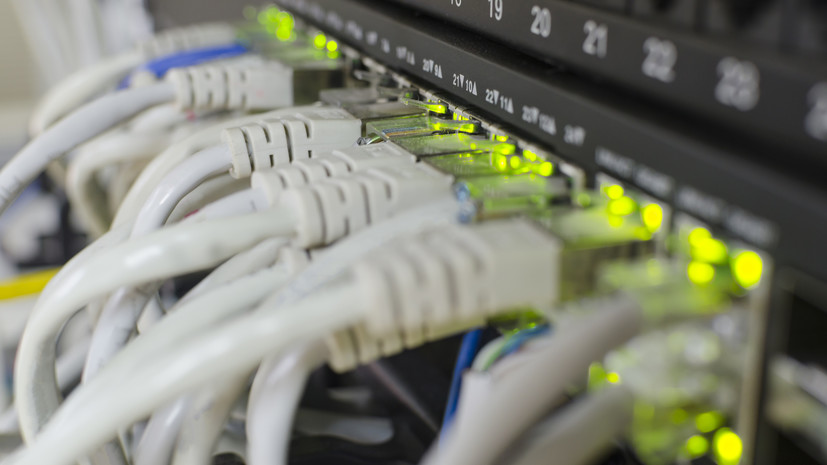 Путин поручил правительству обеспечить устойчивость Рунета